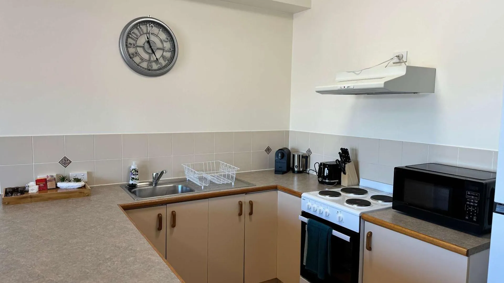Marina View Apartment - Steps Away From Cbd, Ferry & Stadium Townsville 0*,  Australia