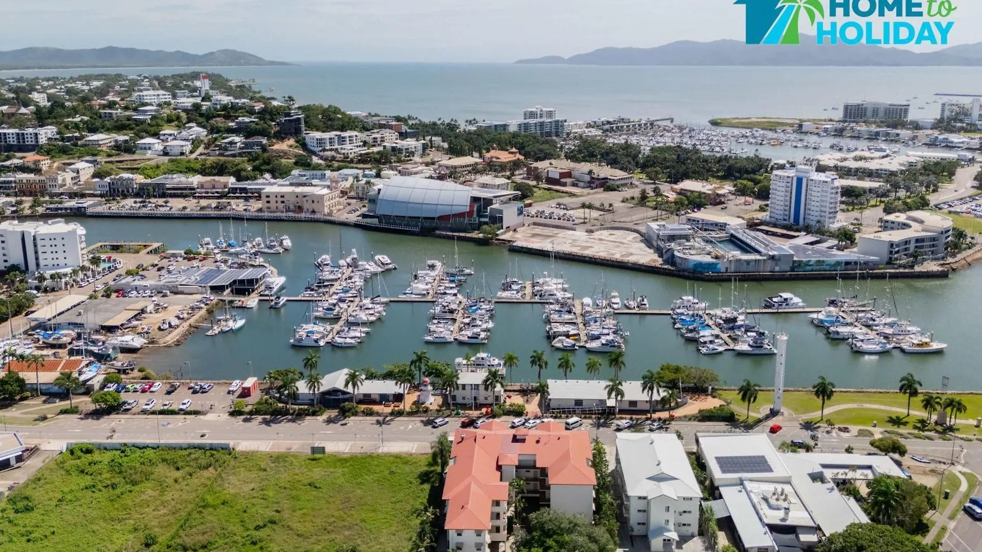 Marina View Apartment - Steps Away From Cbd, Ferry & Stadium Townsville